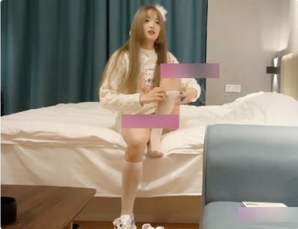 国庆期间《探花大熊》酒店约会文学系可爱学妹