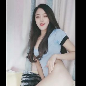 《凤女老师》转战H播绝活一流。