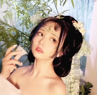 p站up主<喵小吉>浣溪沙·端午写真流出