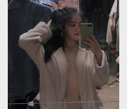 浙江美院高颜值大二学妹（吴x晶）私拍合集