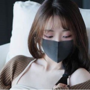 推特超人气美女模特《玩偶姐姐》私拍合集