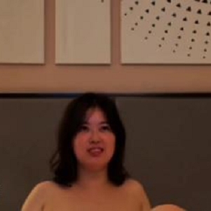 Twitter体型丰满的母老虎贵妇被帅气小鲜肉征服[1V298M