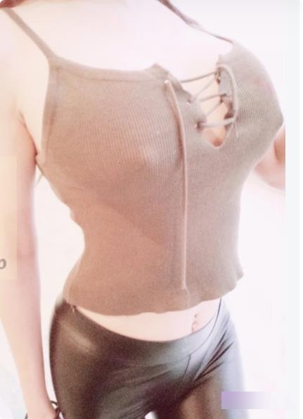 糖心vlog人气火爆人如其名极品网红美女（麻酥酥呦）最新作品展示凹凸有致的极品身材【409MB】