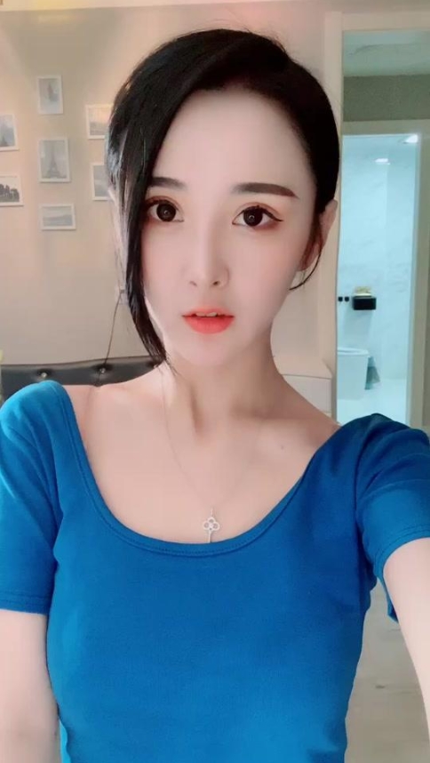 抖音热门美女KIKI的精彩作品，让你欲罢不能！