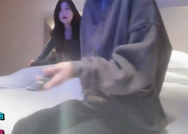 高颜值大佬的身材输出床