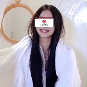 高颜值的网红Sula的私拍新作