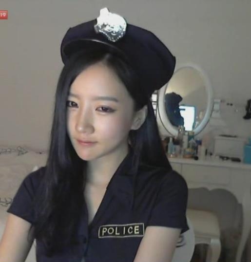 韩国女主播出演珍稀作品《如懿》