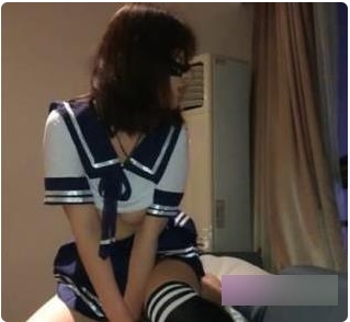 推大神Yin约pa精选纯欲学生服装