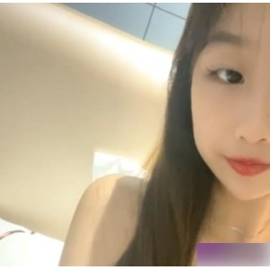 新晋网红女主播李溪妍的6月份自拍作品小合集