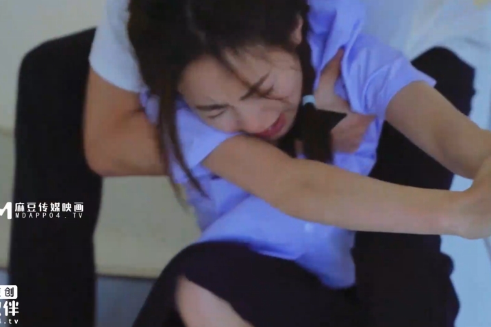 “夏雨荷1+301m自行打包艾薇，让你畅享百度盘的长治传媒CZ0004wei,xing欺负女学生！”