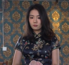 小茹旗袍脏丝足秀