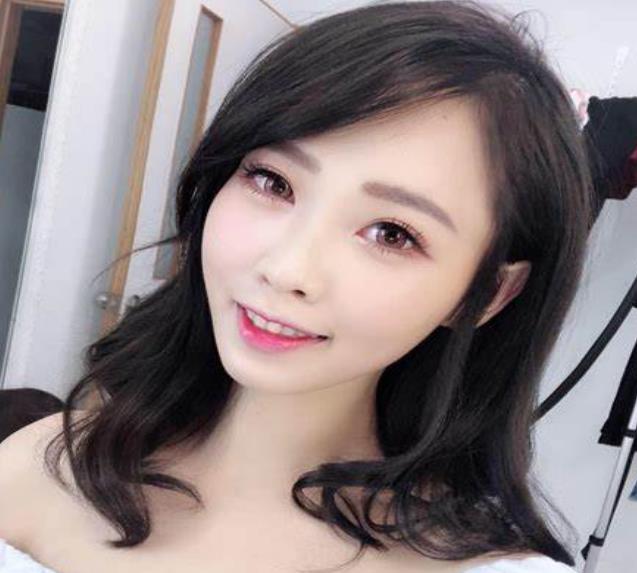 婕咪纯白闺蜜百合：互相安慰的JVID