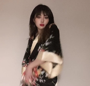 绝绝子Lisa的新热舞视频