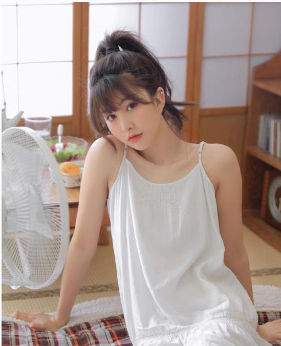 精选日系美女自编自导自演的剧情作品