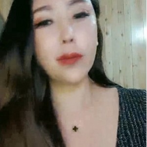 骚气蜜桃御姐最新合集28V15.3G，收藏107