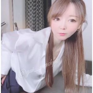樱花妹yui最新宾馆秘书1V1.86G，百度盘解压请勿在线