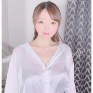 樱花妹yui最新宾馆秘书1V1.86G，百度盘解压请勿在线