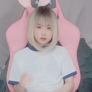 韩国OnlyFans甜美TSLua最新合集35V4.9G，可可互动风格