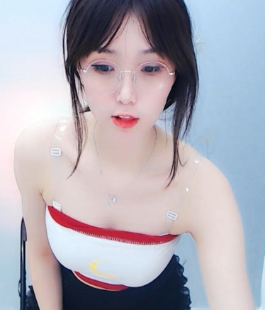 性感主播虎牙静静千元定制合集6VXXG，颜值身材俱佳