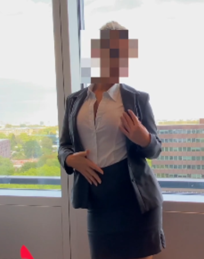 小蓝鸟秘书肉感合集88部50g浑圆劲爆