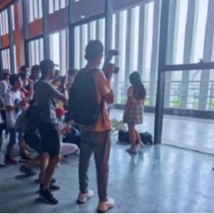 **点心小尤奈精选48部1.3G童颜巨灯**