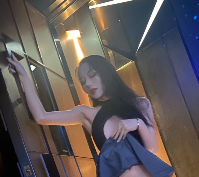 佳多饱真实反差合集78部10.7G太顶了