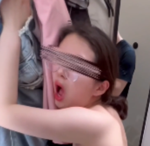 推特YH_0512商场试衣间合集5部12.6G，清纯博主大灯晃动某处水光多