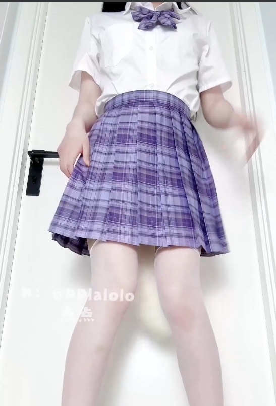 点点深夜狂飙私拍128V38.9G粉色系列极密档案