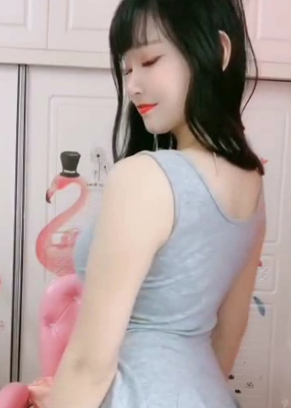 快手白白兔土豪定制视频50部776M神似欧阳娜娜