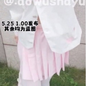 网上嗷呜鲨鱼野外视频合集51部0.7G太感觉了