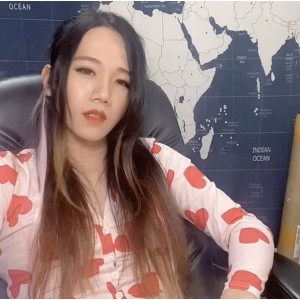 丰满CharlotteNiya推特视频129部18.4G合集