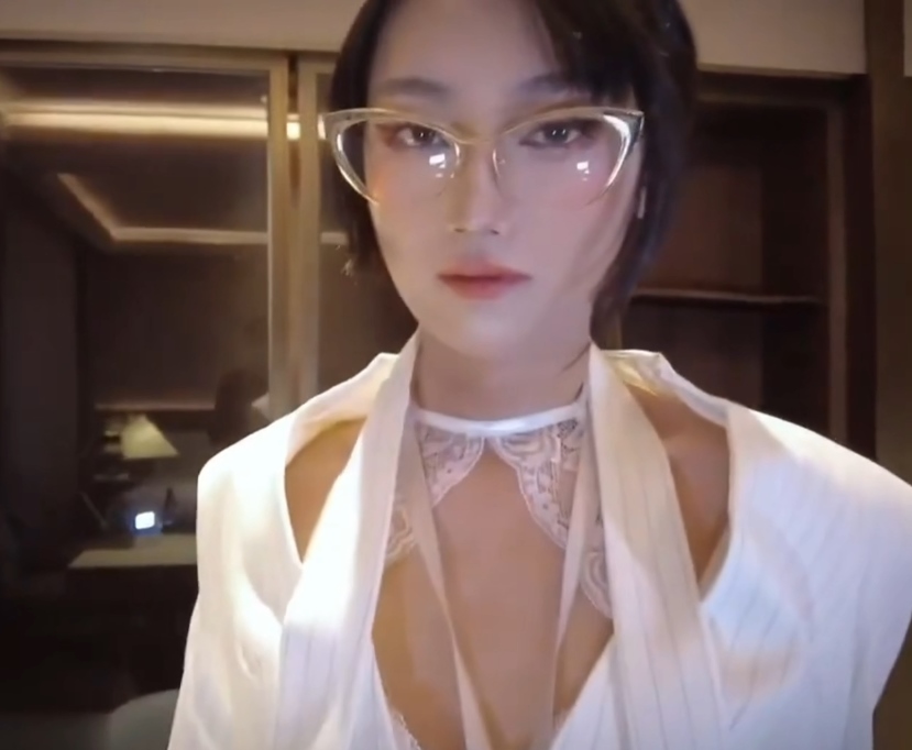 推特柠檬伪娘1V475MB绝品