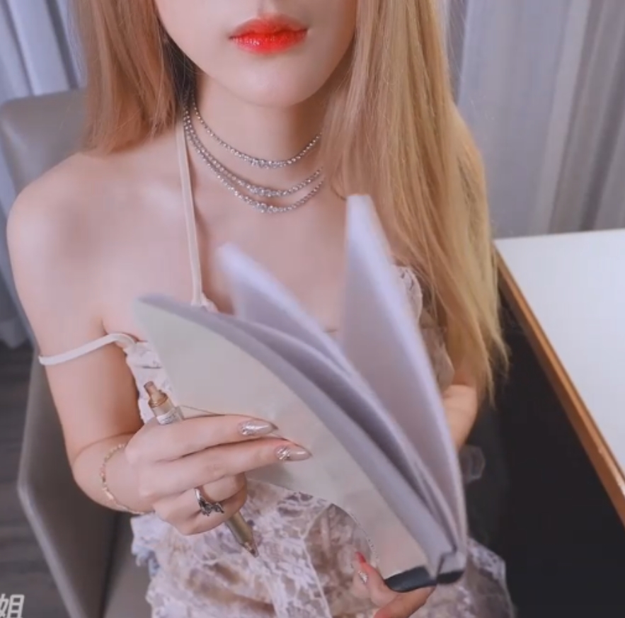 推特FortuneCuttie私密合集40.5G老公好兄弟4太顶了