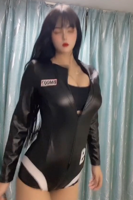 猪猪大哥快手热舞800部23G太丰满了