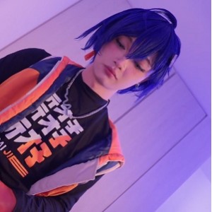 Aroma伪娘FansOne视频1部600M诱人cos