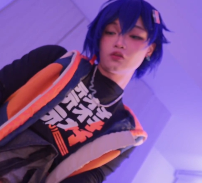 Aroma伪娘FansOne视频1部600M诱人cos