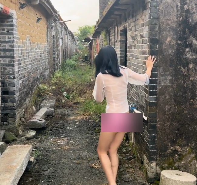 cikaimoon薄纱全透明2V乡下乱逛2.83G绝顶诱惑