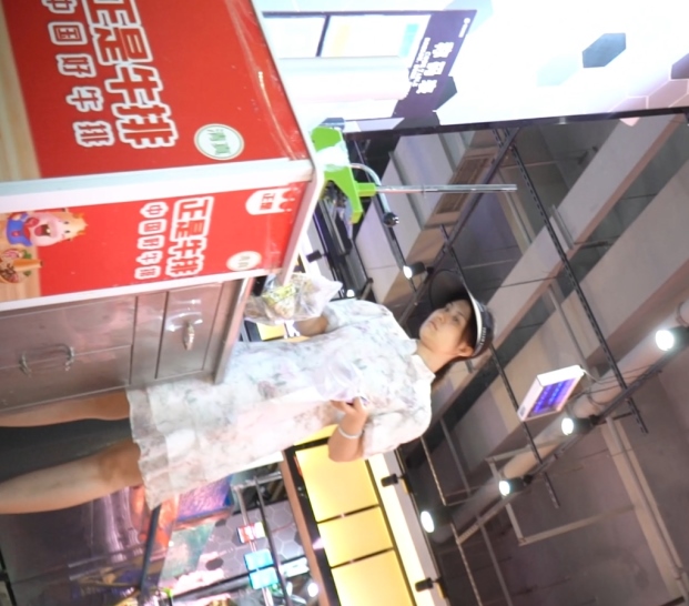 空城白裙少妇超市拍摄合集276MB真会玩