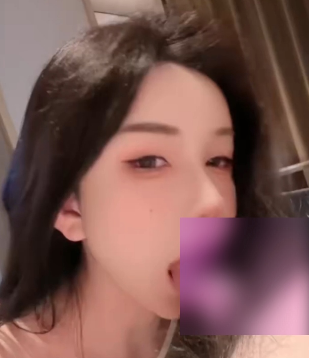 依依liu高颜值TS私密珍藏21部2.8G超会玩