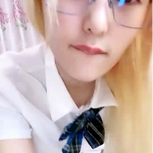 推车爆撩金发眼镜娘JK视频1V381M精品资源