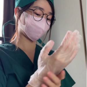 OF健身教练Ellie台湾高校剧情私拍1V662M太顶了