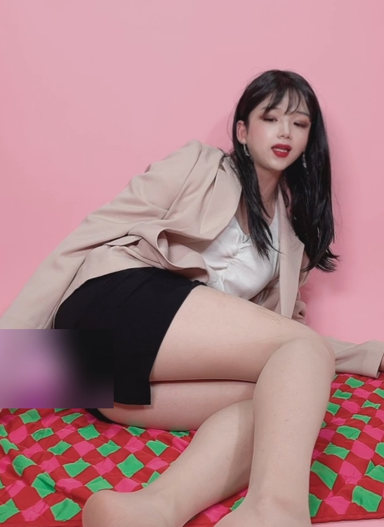 OnlyFans伪娘Jieun超御180部25.5G合集