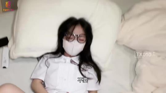 小欣奈福利姬绝美视频30V合集16G超诱人