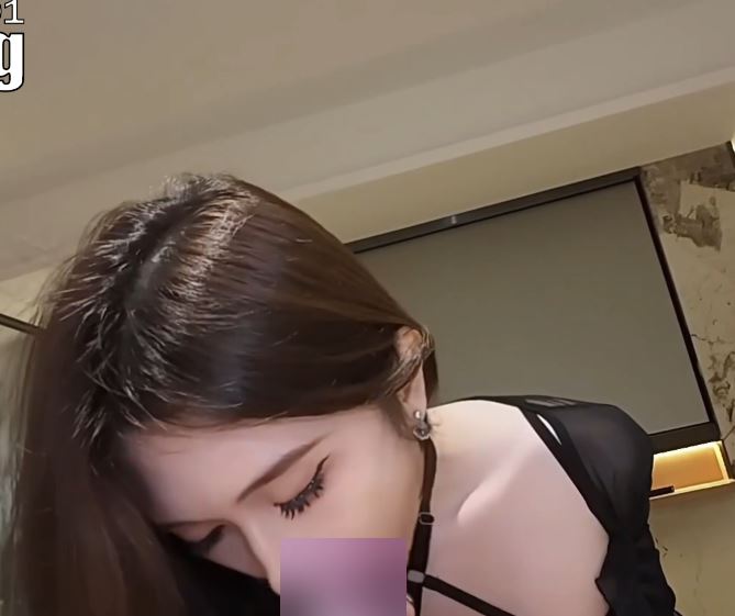羊咩咩网盘1部1G骨感TS太清纯完整版
