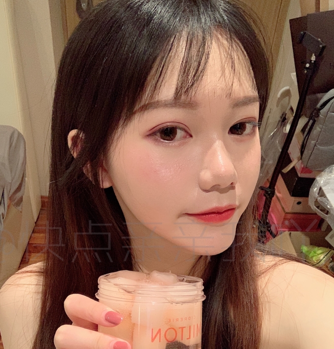 推特魔法秋秋美少女稀缺合集99部20G绝对高清