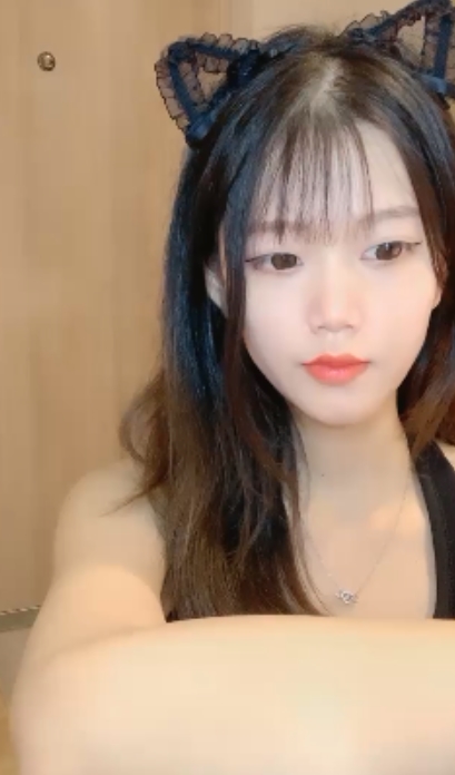 热舞葡萄妹妹13v9.1g曼妙身姿私拍合集