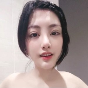 推特G奶尤物丰腴搔首弄姿1V668M扭腰摆臀太致命